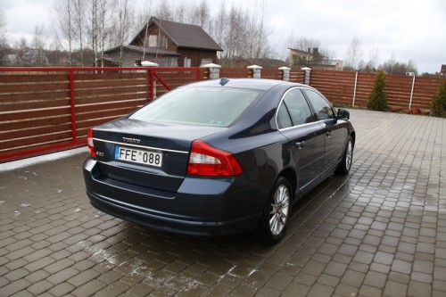 volvo2.jpg